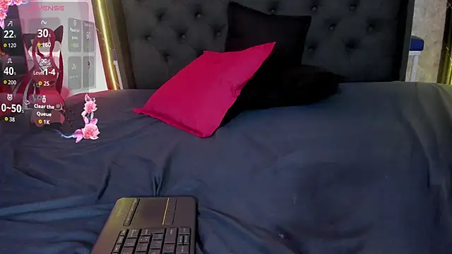 mirandaPriesly's Live Chat Room