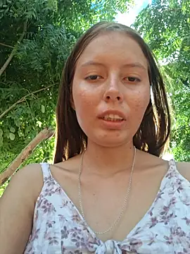 Khelmi чат на живо