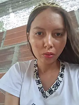 Khelmi live-chat rom