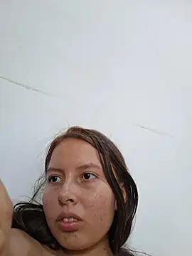 Khelmi live-chat rom