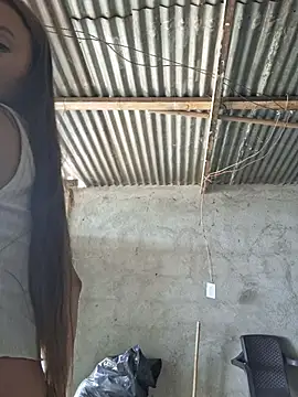 Sala de chat ao vivo de Khelmi