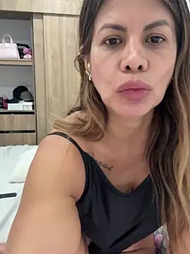 غرفة دردشة Valen_Milf4u المباشرة