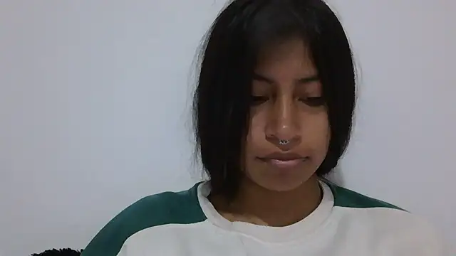 Pocahontas_Honey লাইভ চ্যাট রুম