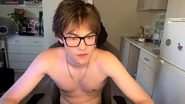 JadeNoiiir Adlı Modelin Canlı Sohbet Odası