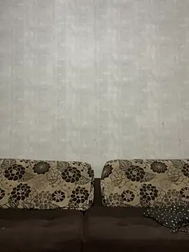 estrellla1 Adlı Modelin Canlı Sohbet Odası