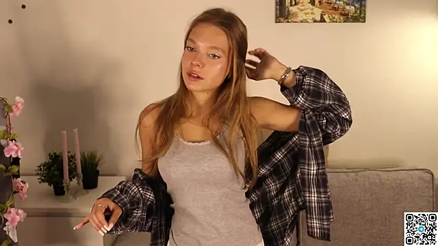 Kelly_Clarks Adlı Modelin Canlı Sohbet Odası