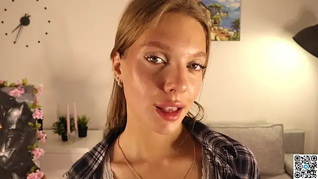 Kelly_Clarks' Live Chat Room