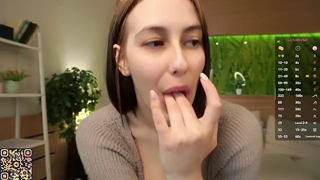 KiaraTennille 라이브 섹스 캠 쇼