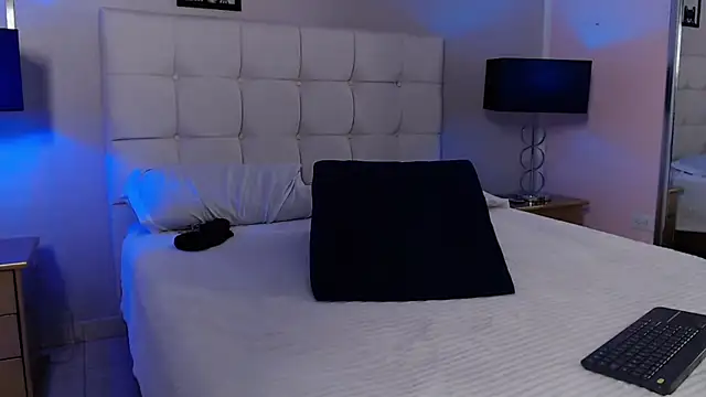 MARI-CRUZ Adlı Modelin Canlı Sohbet Odası