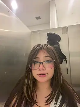 Amara_Kazumii чат на живо