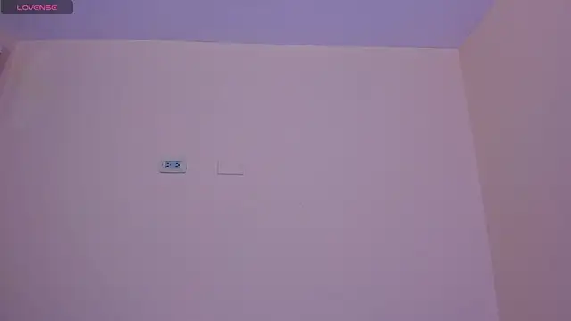 Lira1_Moon's Live Chat Room