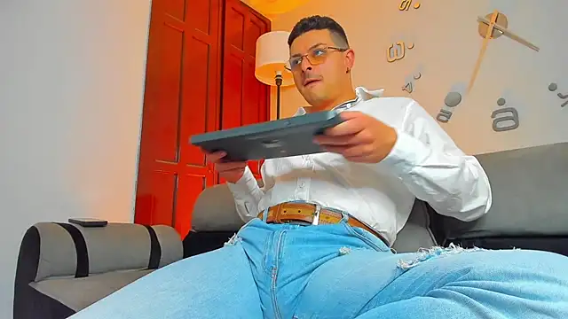 Show de Leo_Hunt_ na webcam