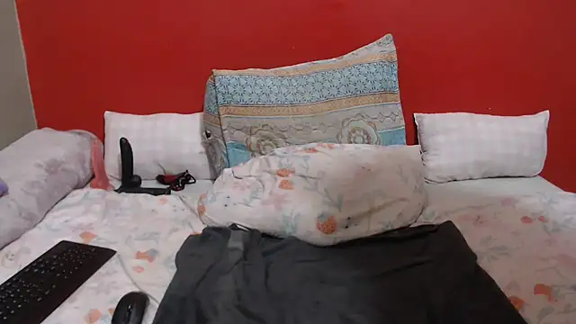Živá chatovací místnost ThickBlackCher