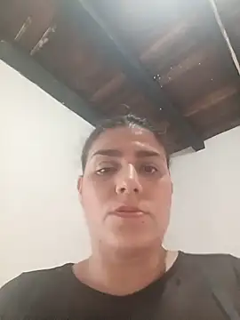 Živá chatovací místnost CarolinaMoretti
