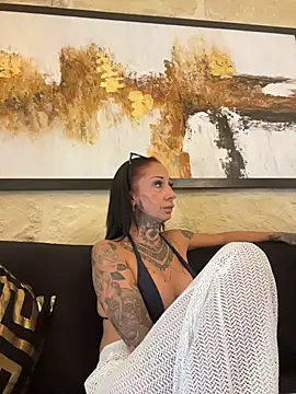 inked_up_jade's Live Chat Room