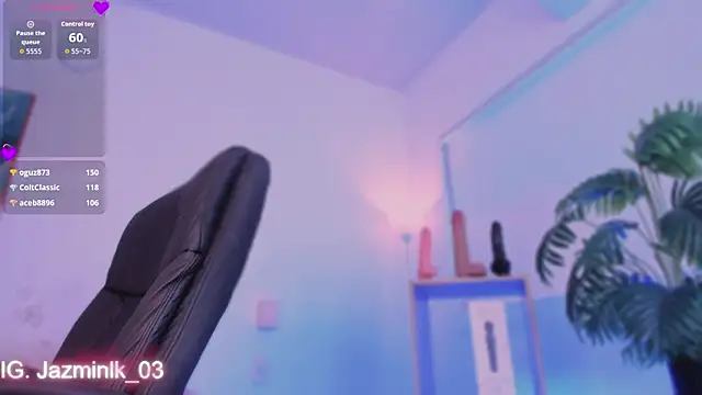 Živá chatovací místnost kithanaa