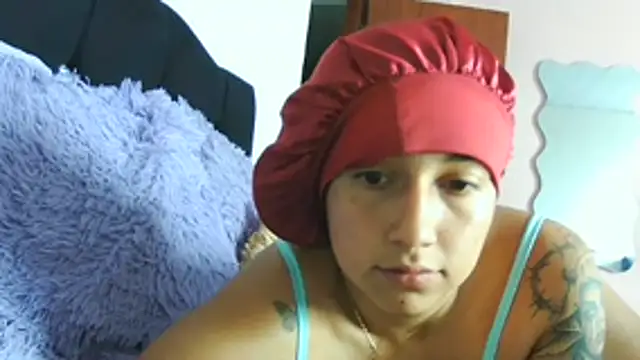 MiaSweet127's Live Chat Room