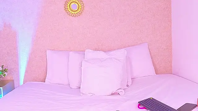 KarolinaReales_Pv Adlı Modelin Canlı Sohbet Odası
