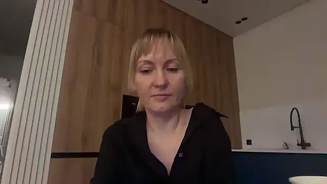 Dorielle Adlı Modelin Canlı Sohbet Odası