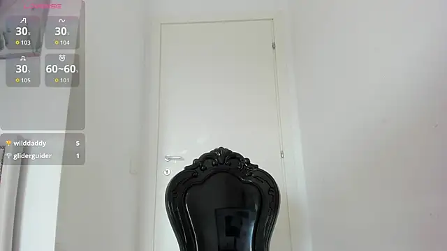 Kinky_Jessyy's Live Chat Room