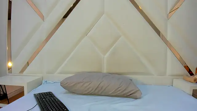 Violett_Bliss Cameră chat live