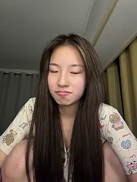 Živá chatovací místnost Uugirl00