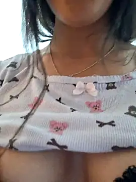 hajar77 Adlı Modelin Canlı Seks Kamerası Şovu