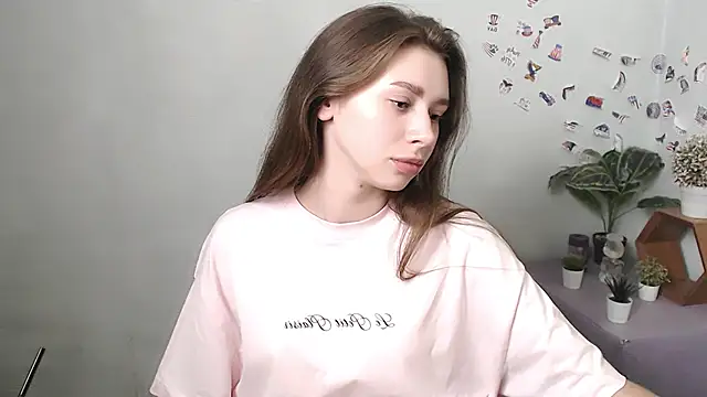 EvaMuur7's Live Chat Room
