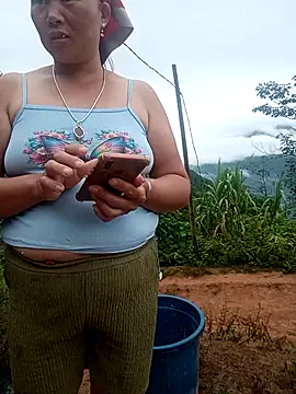 NyloveSquirt live-chat rom