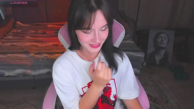 Demi_Corn live-chat rom