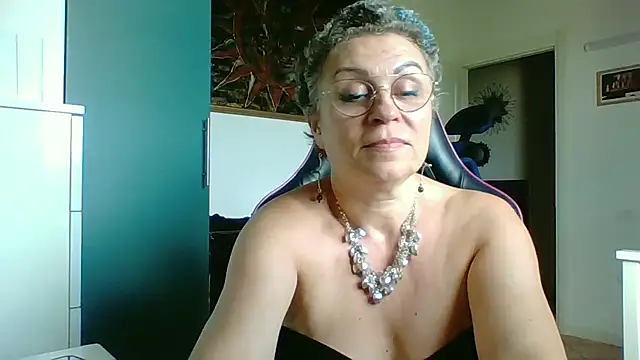 Zanetta's Live Chat Room