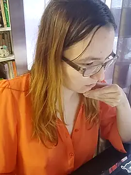 Lazy_Lovely Live Chatraum