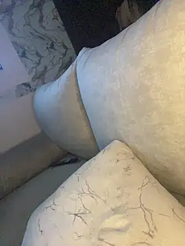 valentinaEliott Adlı Modelin Canlı Sohbet Odası