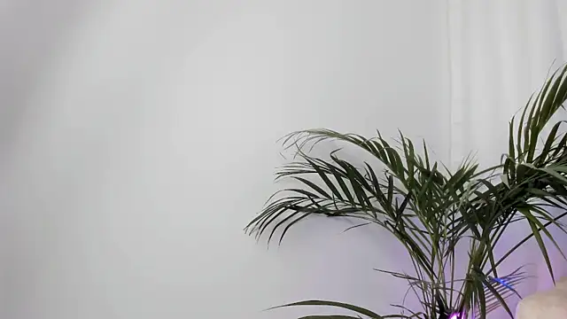 scarlet_boobs01 现场聊天室