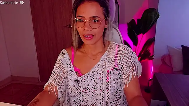 Živá chatovací místnost SashaKlein