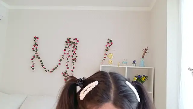 חדר צ'אט בשידור חי של Eleonora_Sun