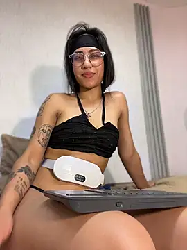 Nia_lobo – live chatrum