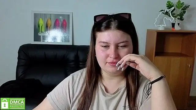 Katina_deeplou4 – Naživo chatovacia miestnosť