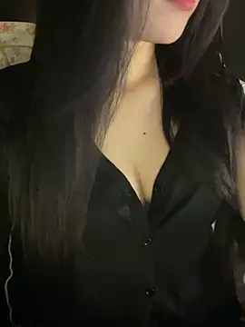 Elise68's Live Chat Room