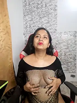 Živá chatovací místnost Zarinamoon