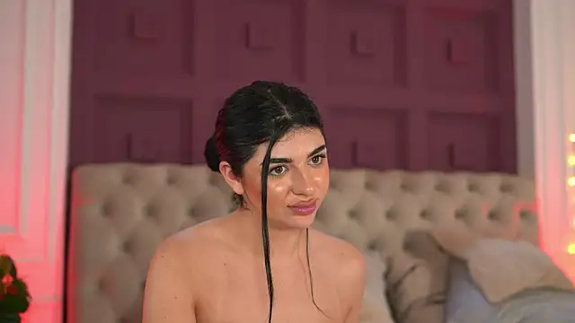JessieDale Adlı Modelin Canlı Sohbet Odası