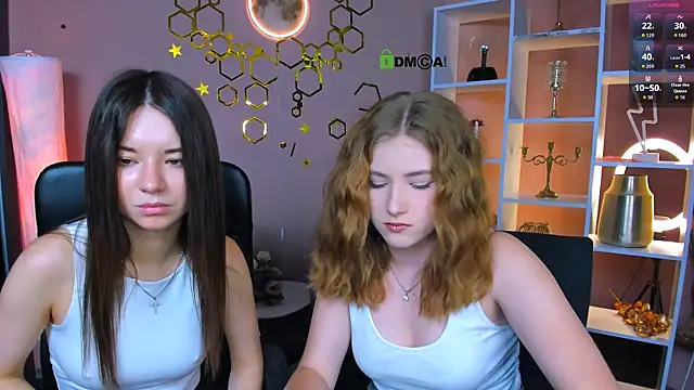 amelia_blaze1's Live Chat Room