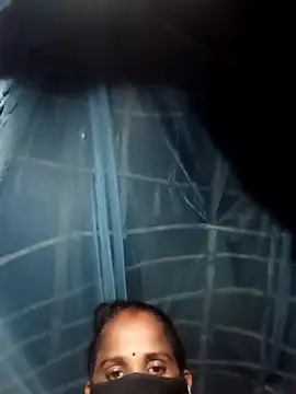 Živá chatovací místnost Khusbu_yadavv