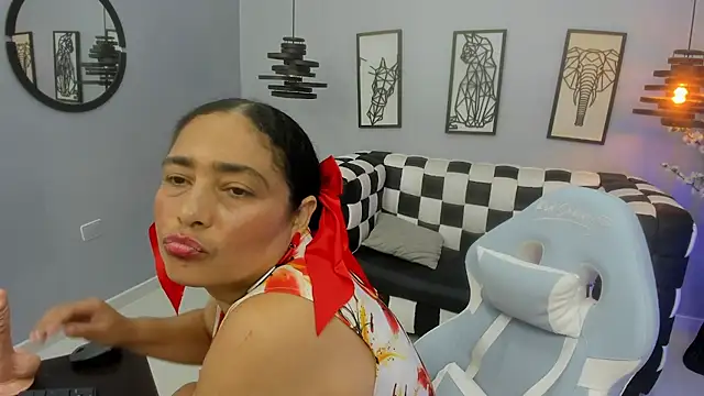 Mila_Deepthroat Adlı Modelin Canlı Sohbet Odası