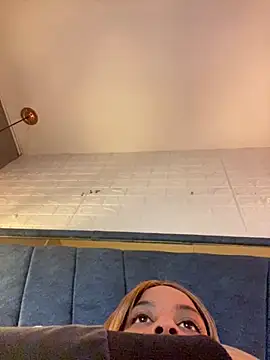 Ayla_Noir Adlı Modelin Canlı Sohbet Odası