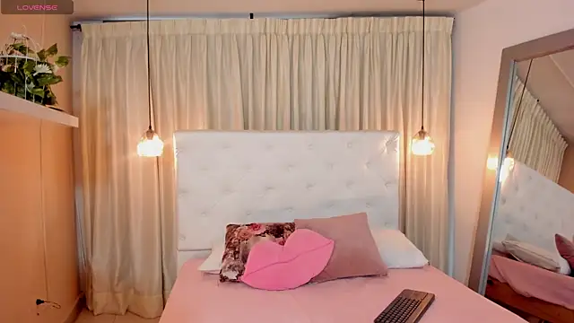 Samantha_Lenox Live Chatraum