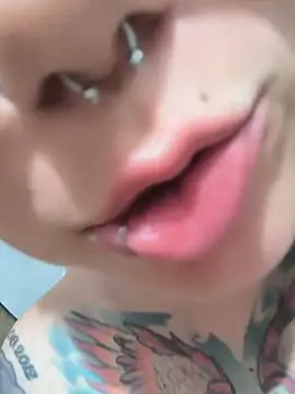 Živá chatovací místnost angiegothic