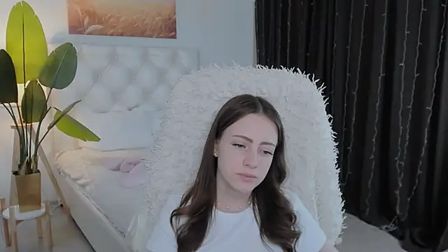 VanessaAnerson's Live Chat Room