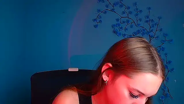 Živá chatovací místnost Holly_Mooon_