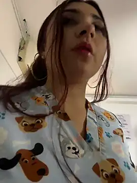 Chatroom en direct de Nahomy_benet